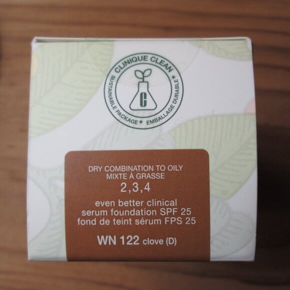 Clinique Even Better Clinical Serum Foundation in Clove - Picture 4 of 6